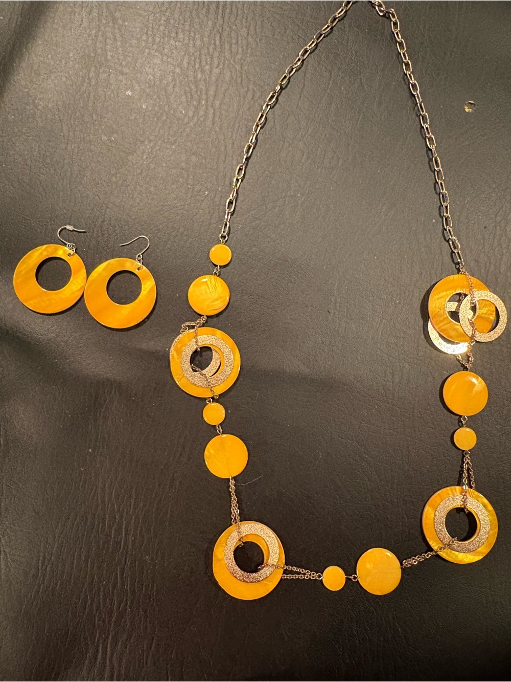 Yellow Circle Pendant Necklace & Earring Set - Unbranded